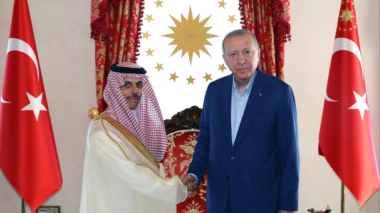 Cumhurbaşkanı Erdoğan, Suudi Arabistan Dışişleri Bakanı Al-Saud u kabul etti