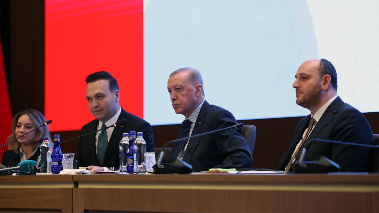 Cumhurbaşkanı Erdoğan, AK Parti Kadın ve Gençlik Kolları MKYK toplantılarına katıldı