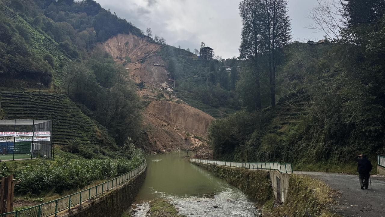 Rize de heyelan: 18 vatandaş tahliye edildi