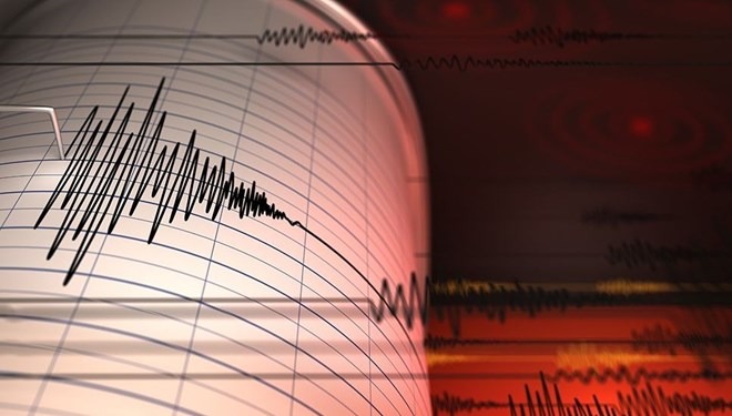 İzmir de 4 büyüklüğünde deprem