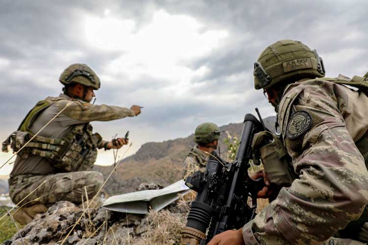 Pençe-Şimşek Harekatı bölgesinde iki asker şehit oldu