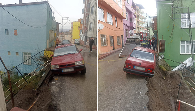 Sokakta toprak kayması: Yol çöktü