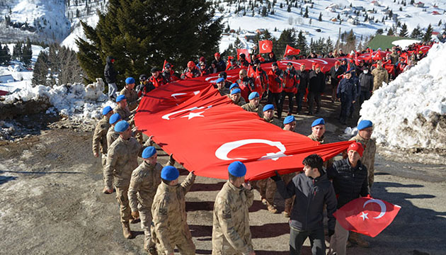 Sarıkamış Şehitleri için yürüdüler