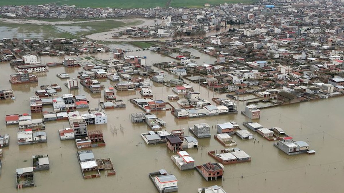 İran da sel felaketi: 4 ölü