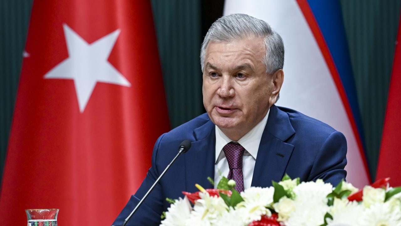 Özbekistan Cumhurbaşkanı Mirziyoyev e Devlet Nişanı tevcih edildi