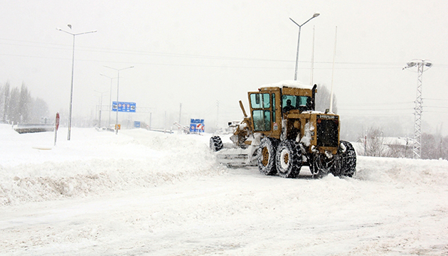 Sivas-Erzincan yolu açıldı