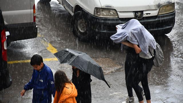 Sivas ın Gemerek ilçesinde eğitime 2 gün ara verildi