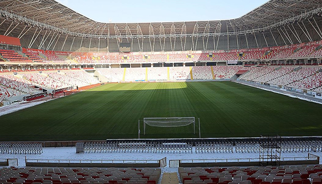 Sivasspor un stadı Galatasaray maçına hazırlanıyor