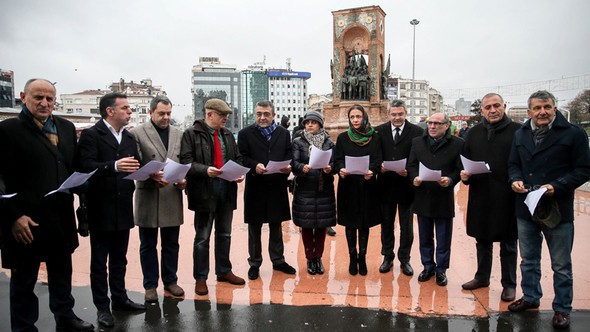 Taksim’de CHP’li vekillerden açıklama