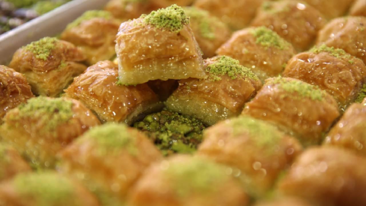 Azerbaycan da Türk baklavası şöleni