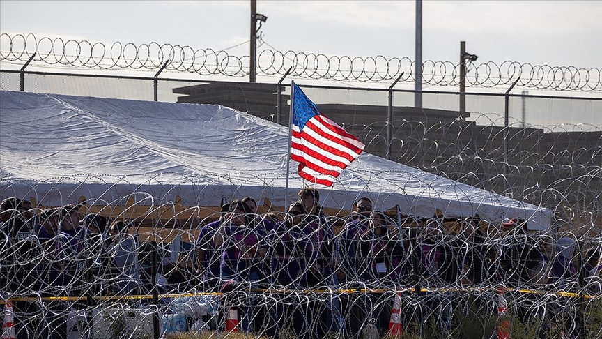 Trump yönetimi, yüzlerce düzensiz göçmeni sınır dışı etti