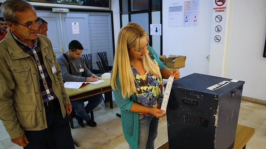 Anayasaya aykırı referandum başladı!