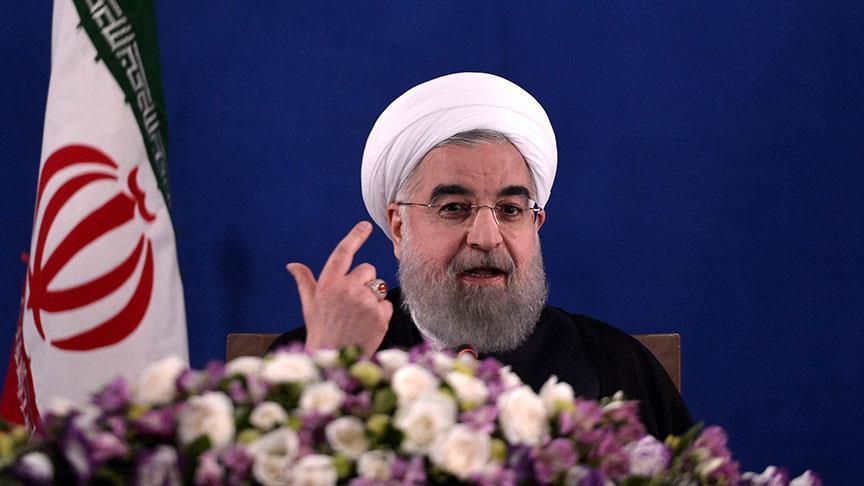 Ruhani istifa çağrılarını reddetti