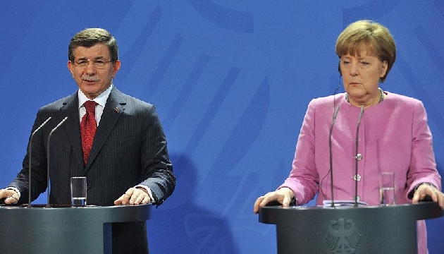 Davutoğlu ile Merkel görüştü!