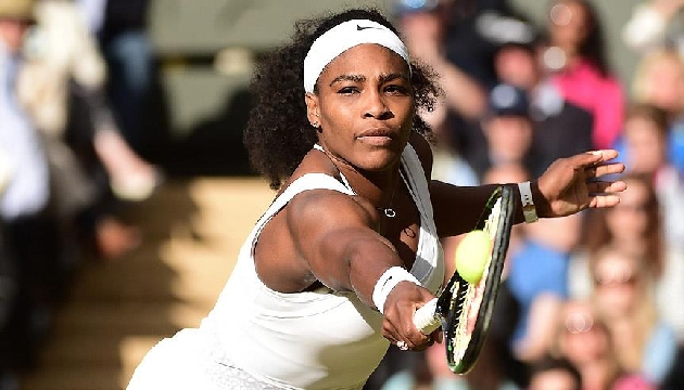 Serena Williams zirveden düşmüyor!