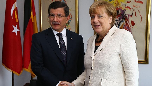 Davutoğlu ile Merkel görüştü!