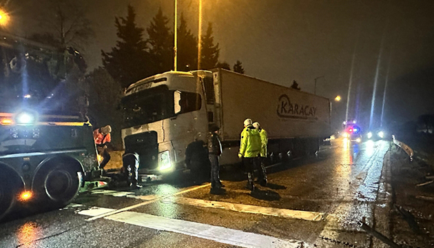 D-100 de Edirne yönü trafiğe kapatıldı