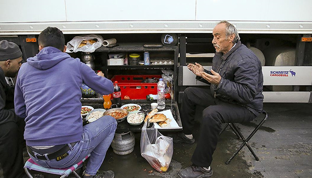 Ramazanı yollarda geçiriyorlar