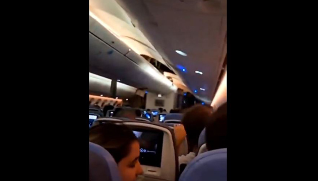 Uçak türbülansa girdi: 36 kişi yaralandı