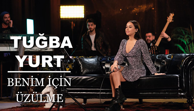 Tuğba Yurt akustik şarkılarda hız kesmiyor!