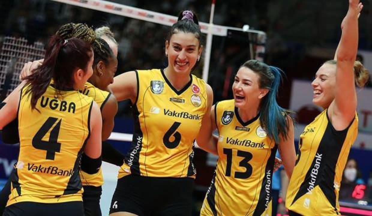 Fenerbahçe yi yenen Vakıfbank finale yükseldi!