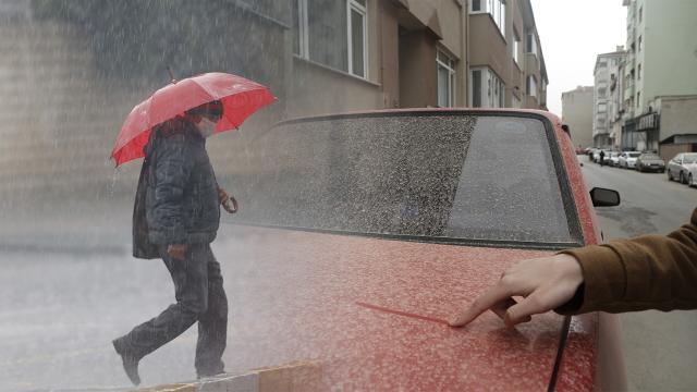 İstanbul a çamur yağdı