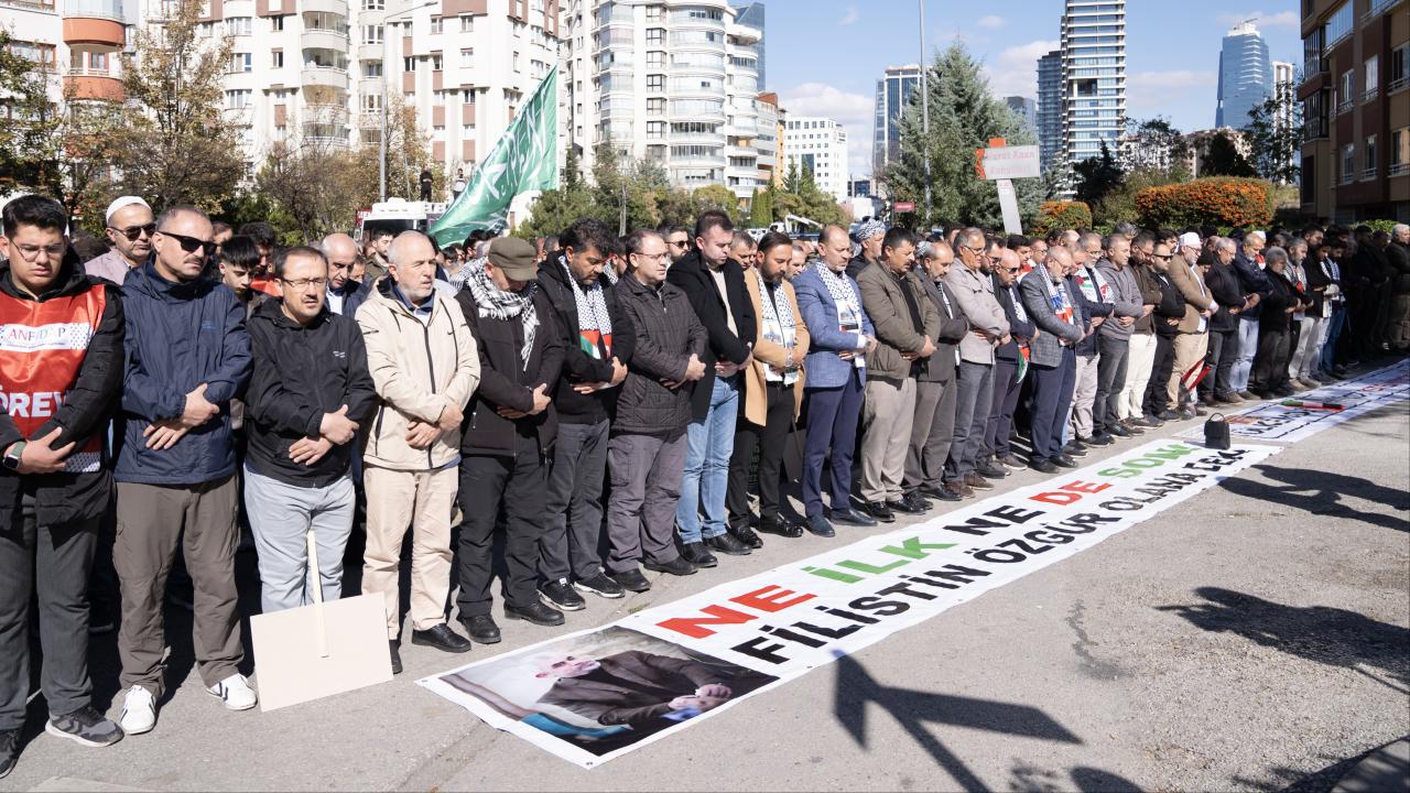 Yahya Sinvar için Ankara da gıyabi cenaze namazı kılındı