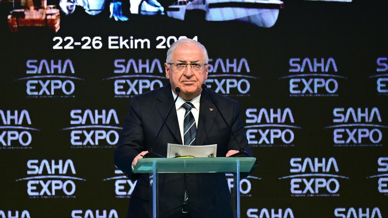 Bakan Güler SAHA EXPO 2024 te temaslarda buludu